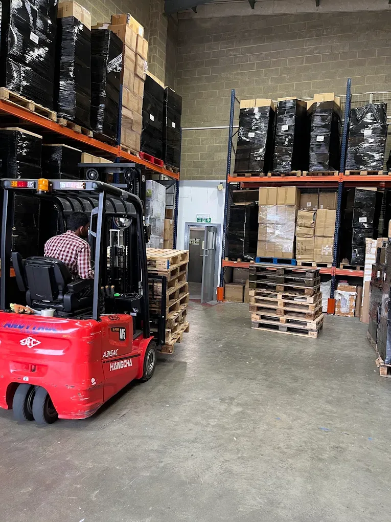 Universal Delivery Solutions Ltd photo 3