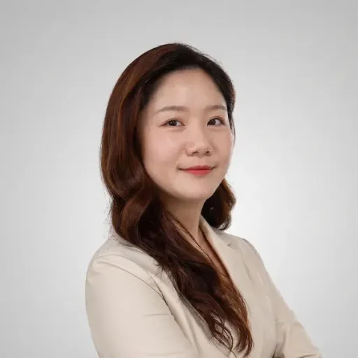 Bella Zhong